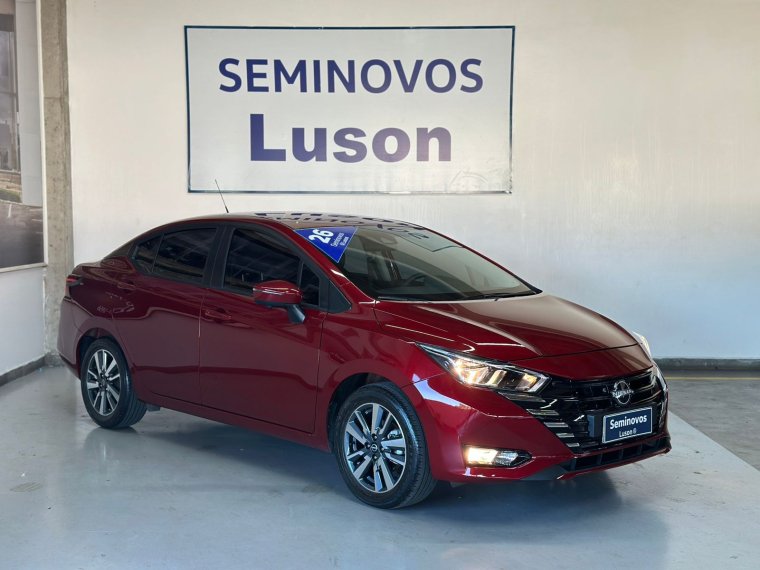 Nissan VERSA Advance 1.6 16V Flex Aut. na cor Vermelho em São José dos Pinhais / PR - 906369