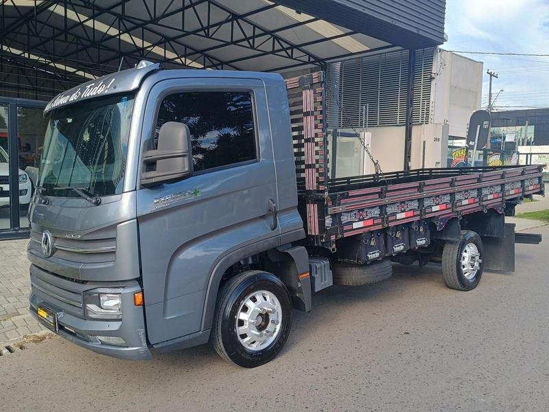 Volkswagen Delivery Express Turbo Diesel (E6) na cor Cinza em Curitiba / PR - 906760