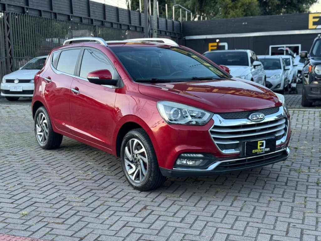JAC T40 1.5 JET Flex 16V 5p Mec. na cor Vermelho em Curitiba / PR - 907602