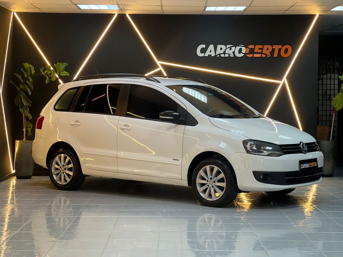 Volkswagen SpaceFox TREND I MOTION 1.6 T. Flex 8V na cor Branco no Novo Hamburgo / RS - 907667