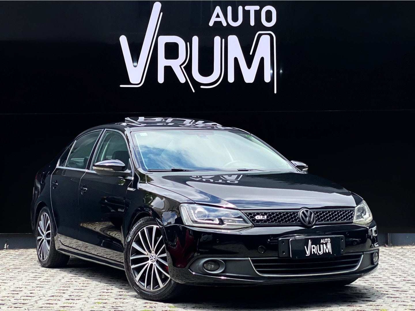 Volkswagen Jetta Comfortline 2.0 T.Flex 8V 4p Mec. na cor Preto em Curitiba / PR - 907906