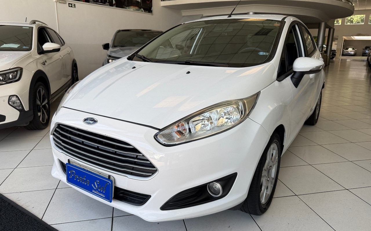 Ford Fiesta 1.6 16V Flex Aut. 5p na cor Branco em Curitiba / PR - 908488
