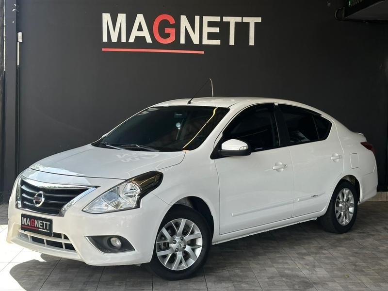 Nissan VERSA SV 1.6 16V FlexStart 4p Aut. na cor Branco em Curitiba / PR - 908729