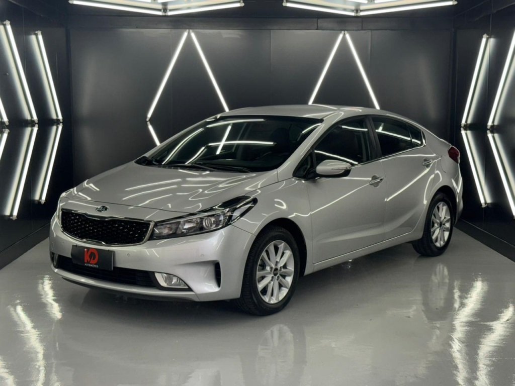 Kia Cerato 1.6 16V Flex Aut. na cor Prata em Palhoça / SC - 911526