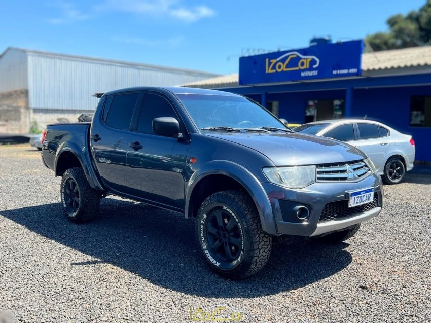 Mitsubishi L200 Triton GLS 3.2 CD TB Int.Diesel Mec na cor Cinza em Guarapuava / PR - 911750