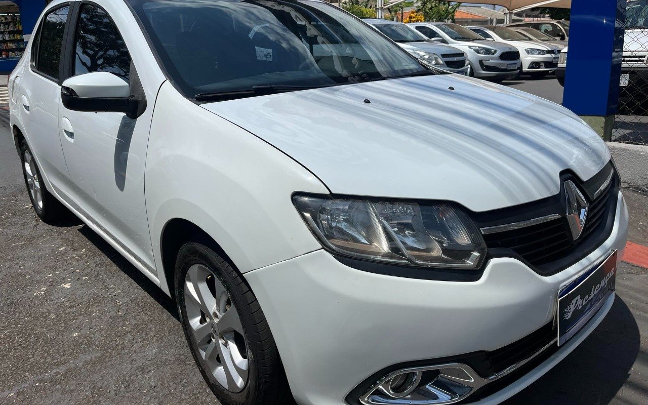 Renault Logan Expression Flex 1.6 16V 4p na cor Branco em Maringá / PR - 911997