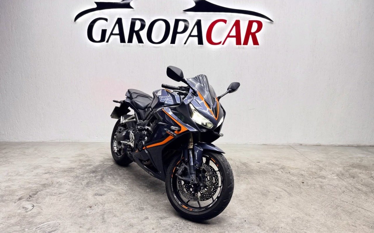 Honda CB 650R  na cor Cinza em Garopaba / SC - 912054