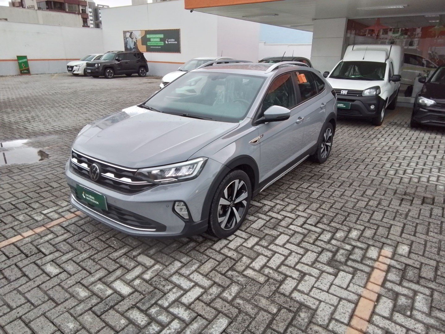 Volkswagen Nivus Highline 1.0 200 TSI Flex Aut. na cor Cinza em Blumenau / SC - 912422