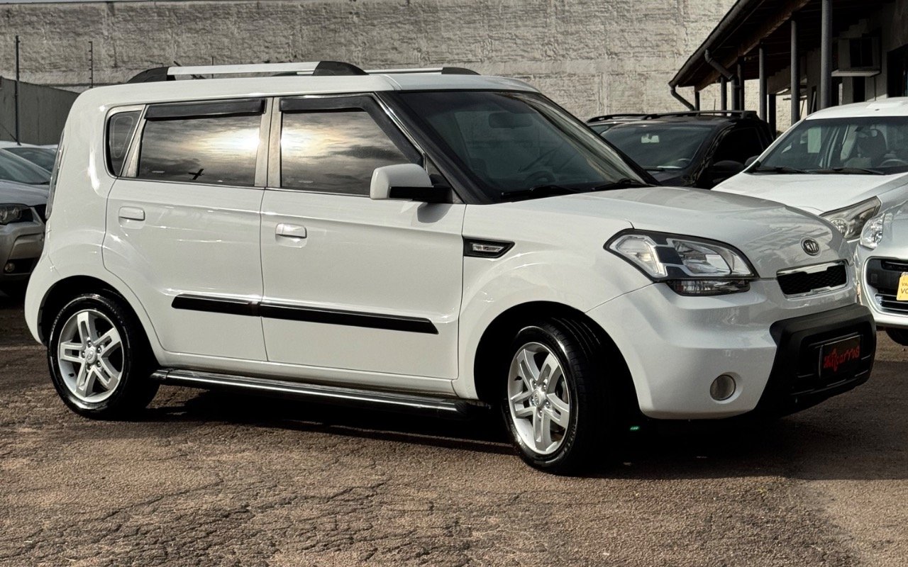 Kia SOUL 1.6/ 1.6 16V FLEX Mec. na cor Branco no Porto Alegre / RS - 912678