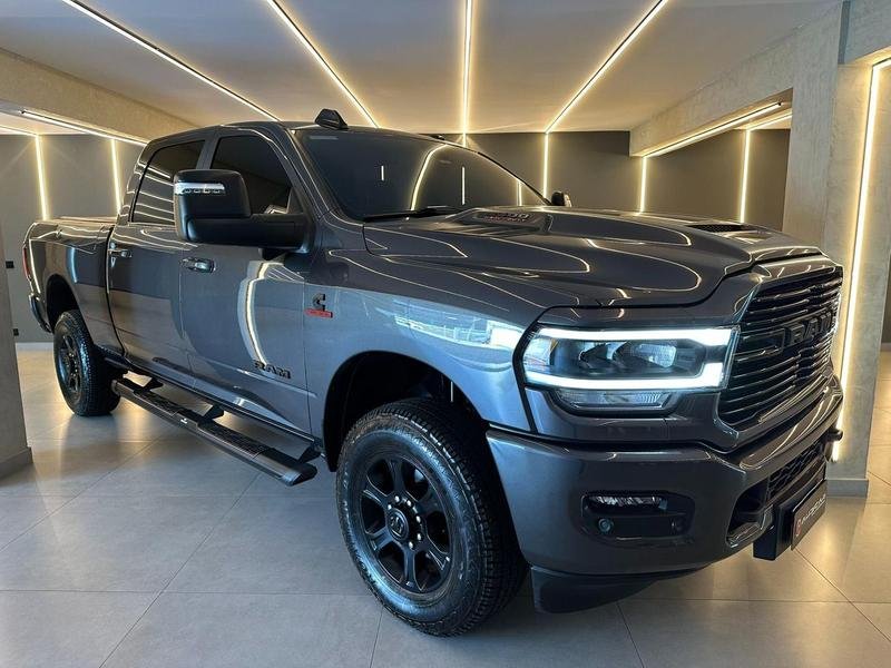 RAM 2500 LARAM. 6.7 NIGHT ED. TB CD 4x4 Die. na cor Cinza em Campo Largo / PR - 912715