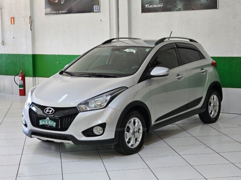 Hyundai HB20X Premium 1.6 Flex 16V Aut. na cor Prata no Sapucaia do Sul / RS - 912743