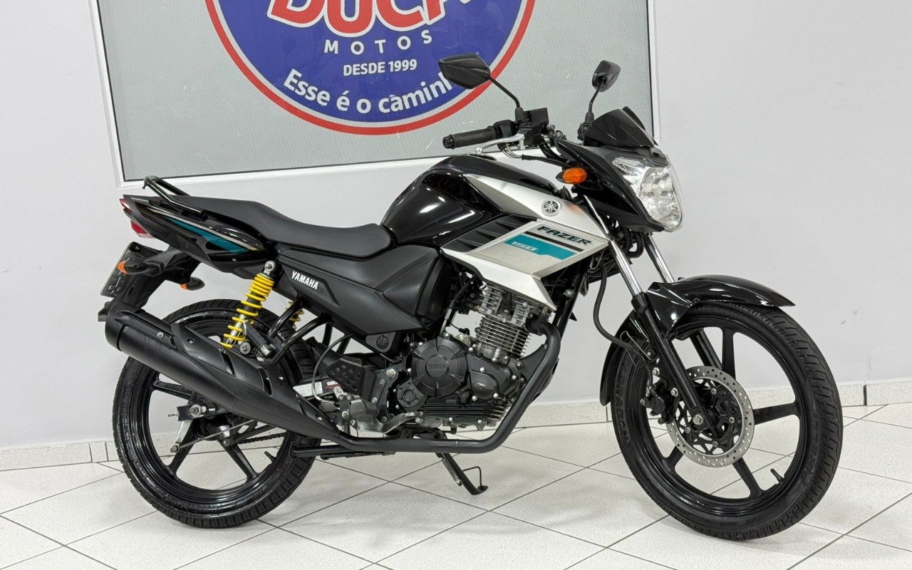 YAMAHA YS 150 FAZER SED/ FLEX  na cor Preto em Araucária / PR - 912887