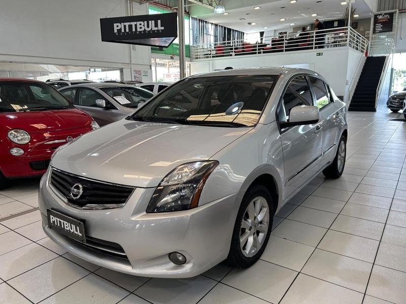 Nissan Sentra S 2.0/ 2.0 Flex Fuel 16V Aut. na cor Prata em Curitiba / PR - 913361