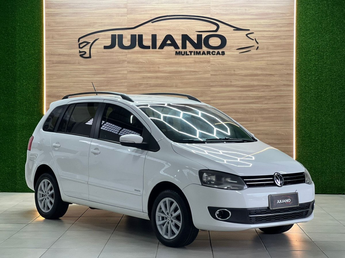 Volkswagen SpaceFox 1.6/ 1.6 Trend Total Flex 8V 5p na cor Branco no Novo Hamburgo / RS - 913367