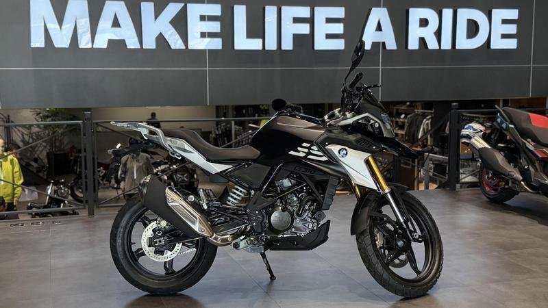 BMW G 310 R  na cor Preto em Curitiba / PR - 914154