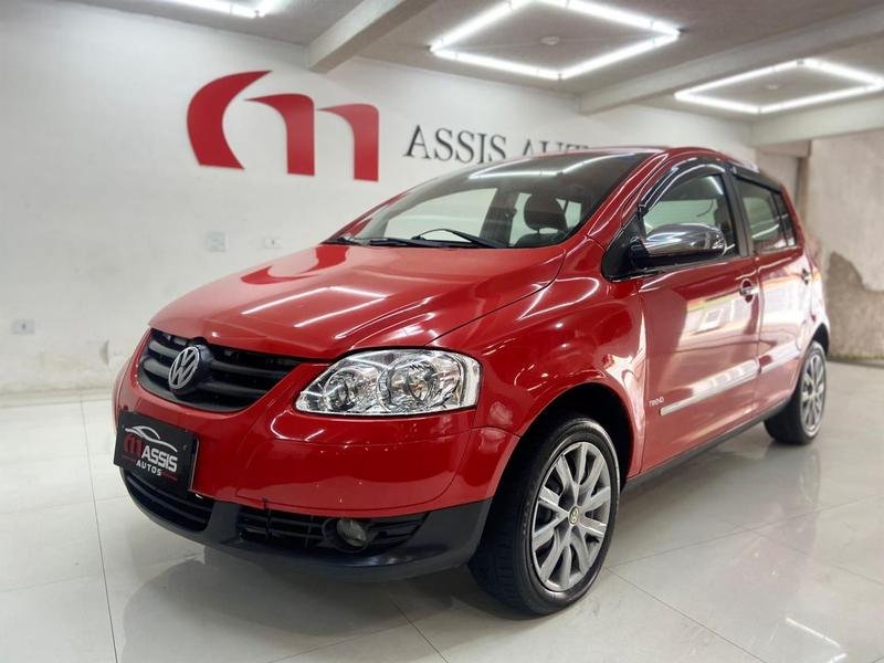Volkswagen Fox 1.0 Mi Total Flex 8V 5p na cor Vermelho em Curitiba / PR - 914201