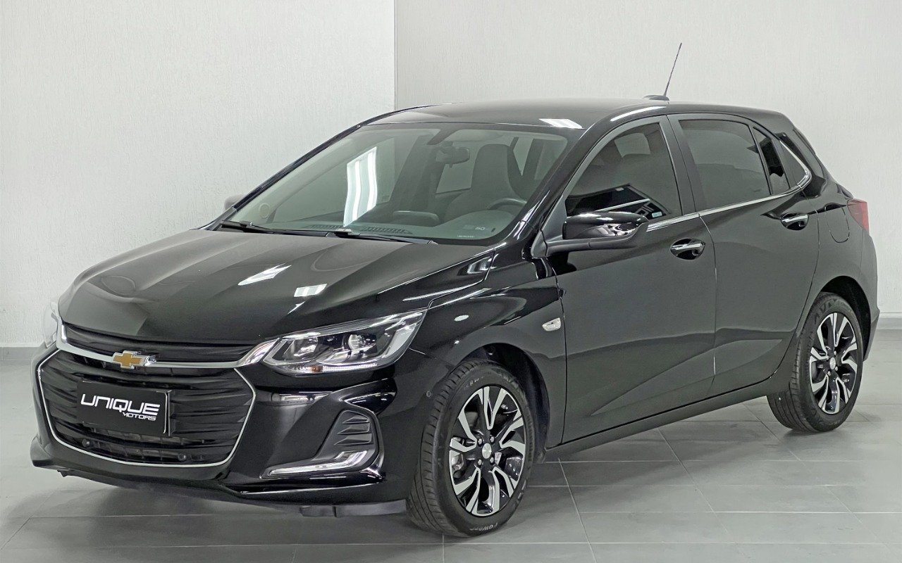 Chevrolet Onix HATCH PREM. 1.0 12V TB Flex 5p Aut. na cor Preto em Curitiba / PR - 914226