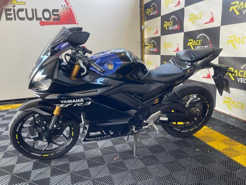 YAMAHA YZF R-3 321/ABS  na cor Preto no Porto Alegre / RS - 914542