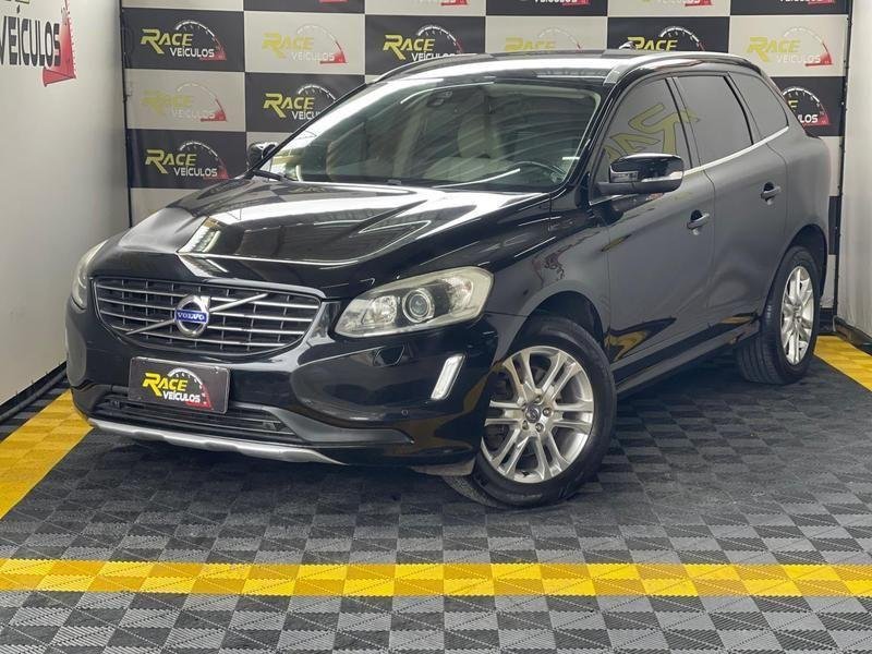 Volvo XC60 2.0 T5 5p na cor Preto no Porto Alegre / RS - 914550