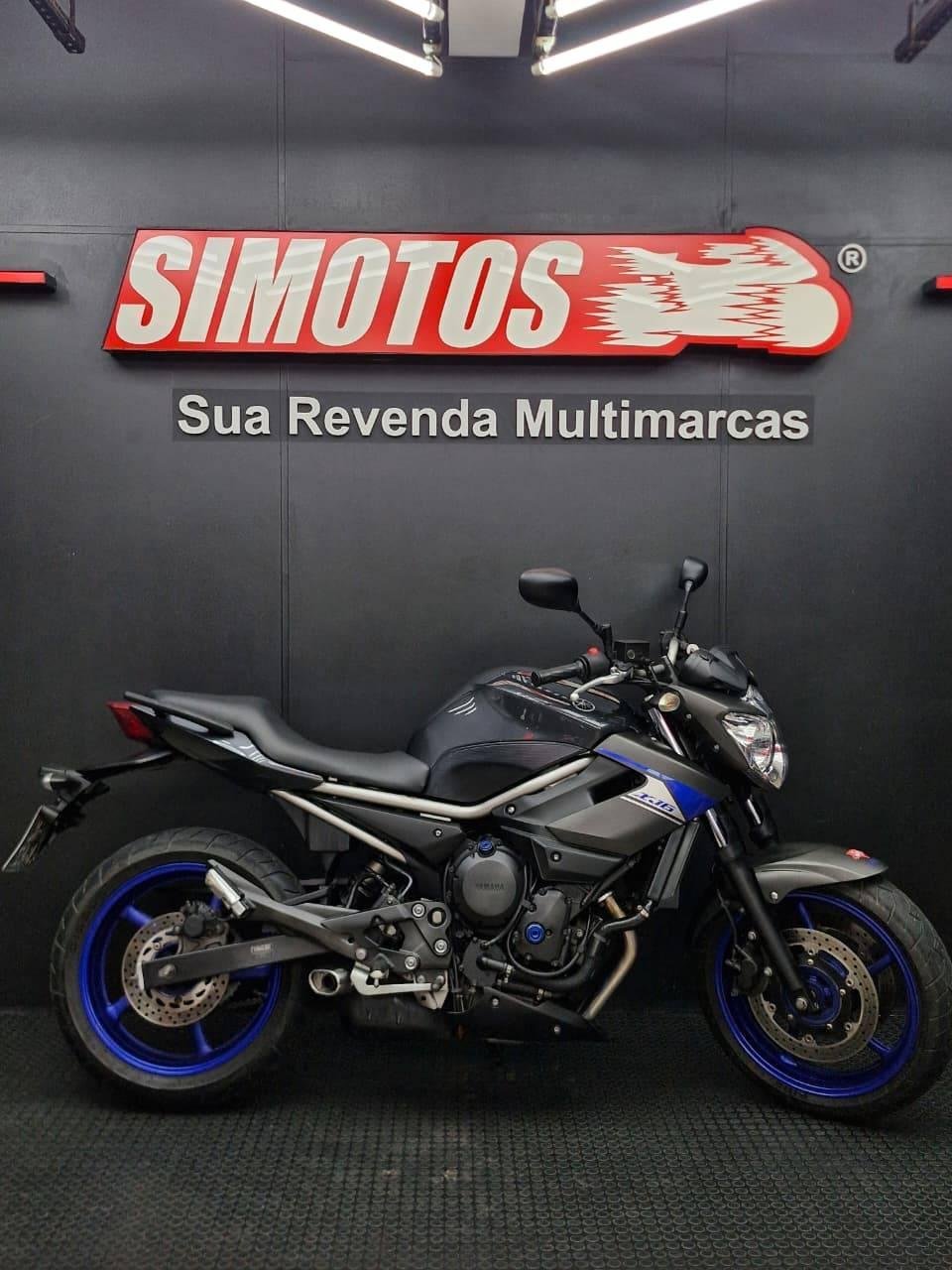 YAMAHA XJ6 N/ABS  na cor Cinza em Florianópolis / SC - 915167
