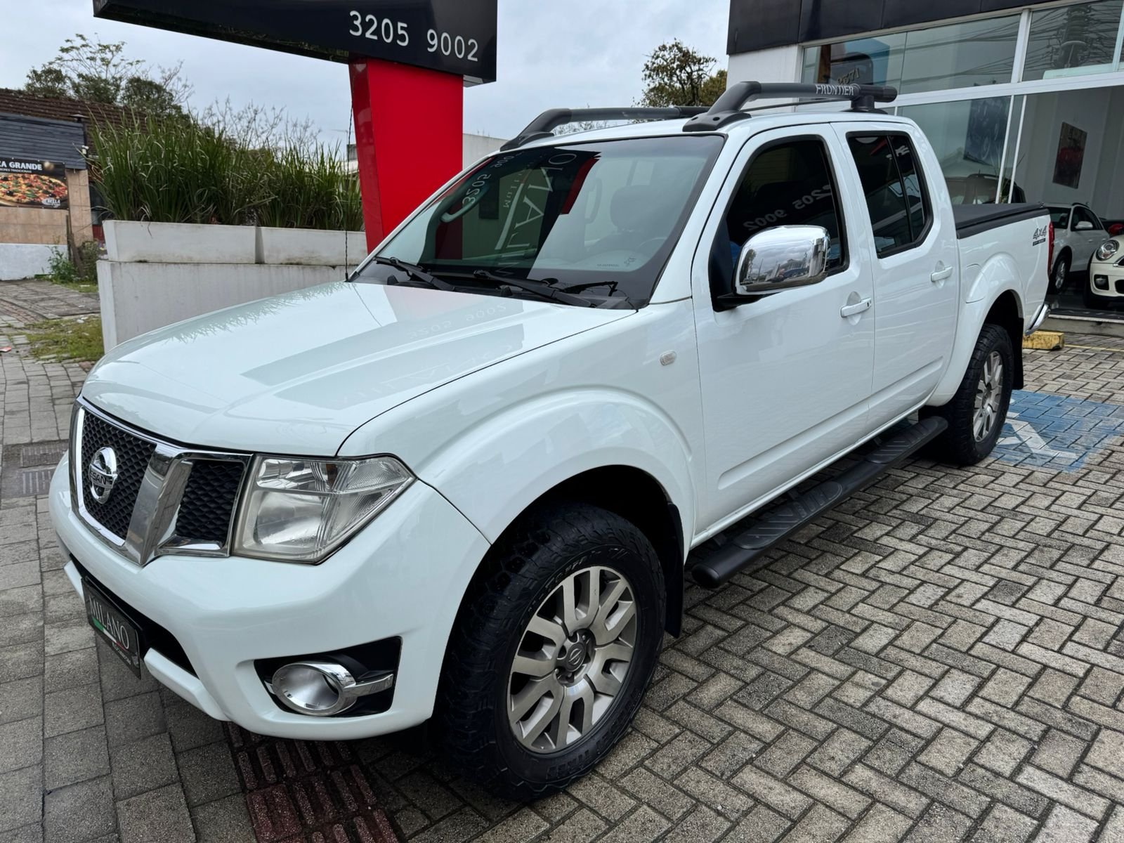 Nissan Frontier SEL CD 4x4 2.5 TB Diesel Aut. na cor Branco em Palhoça / SC - 915463