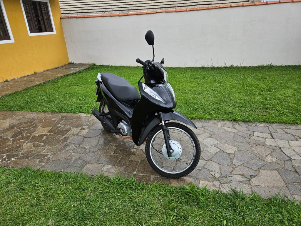 Honda BIZ 125 ES/ 125 ES FLEX  na cor Preto em Curitiba / PR - 915541
