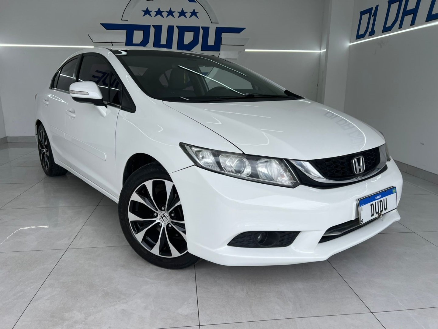 Honda Civic Sedan LXS 1.8/1.8 Flex 16V Mec. 4p na cor Branco em Joinville / SC - 916041