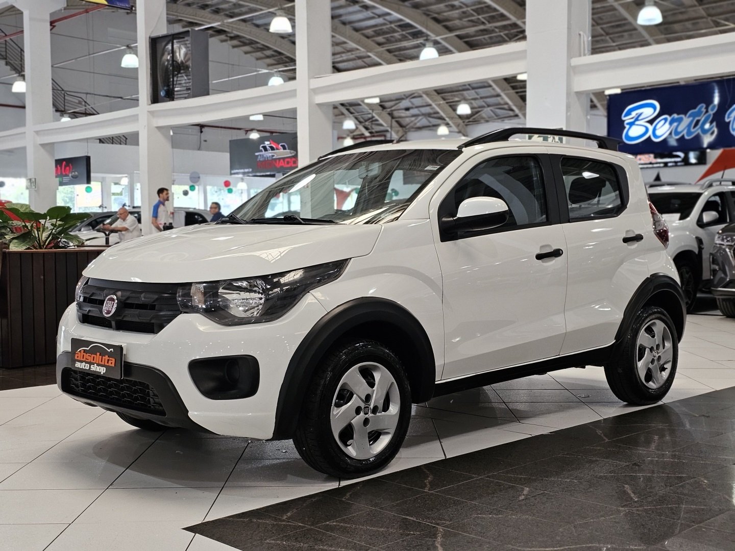 Fiat Mobi WAY on 1.0 Fire Flex 5p. na cor Branco em Curitiba / PR - 916069