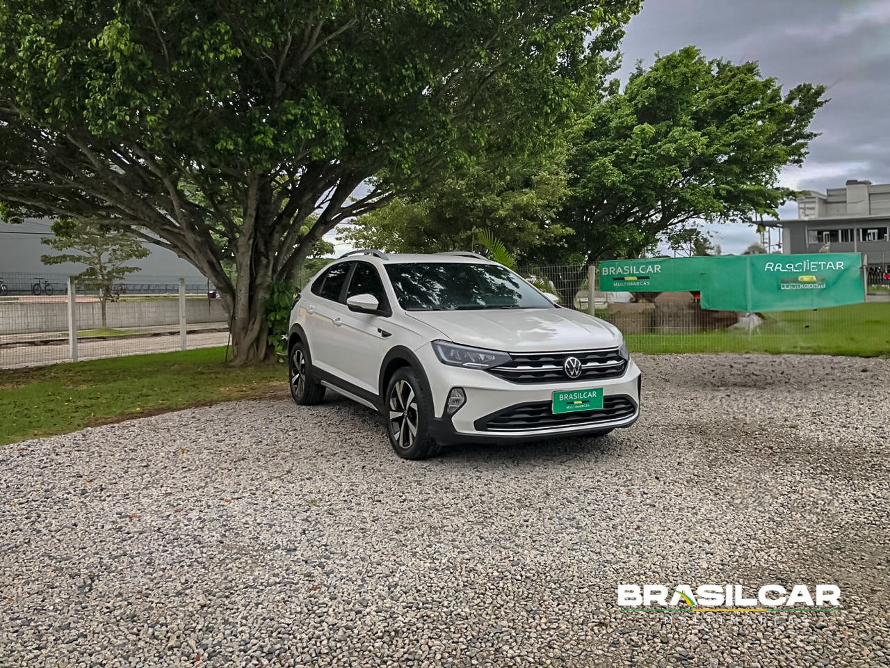 Volkswagen Nivus Highline 1.0 200 TSI Flex Aut. na cor Branco em Florianópolis / SC - 916214