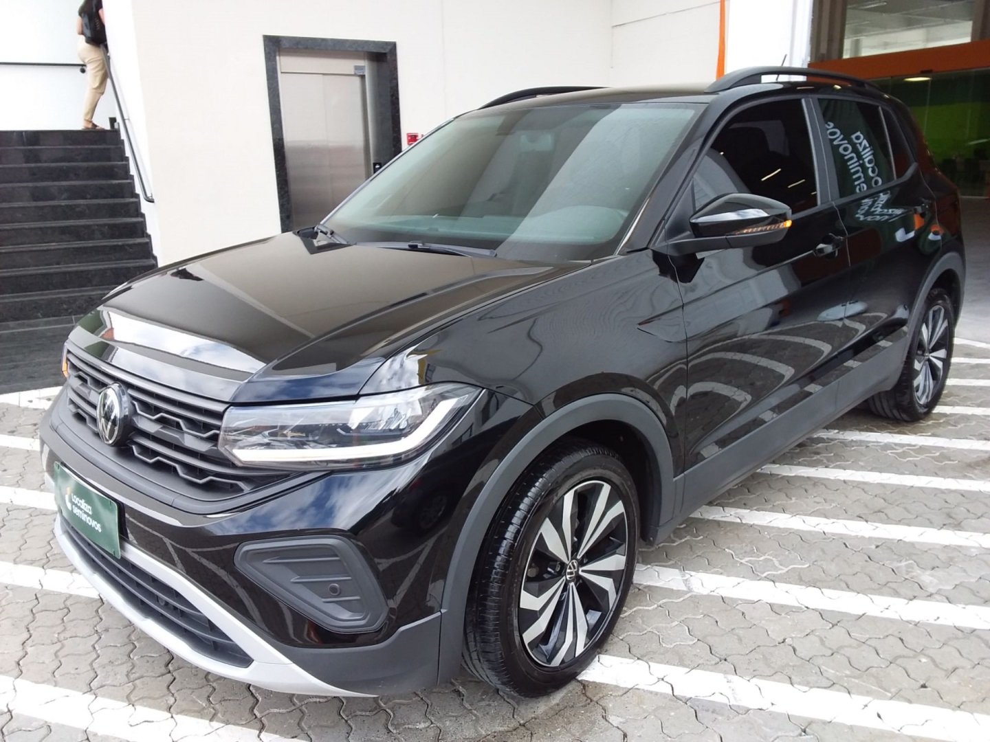 Volkswagen T-Cross 200 TSI 1.0 Flex 12V 5p Aut. na cor Preto em Itajaí / SC - 916290