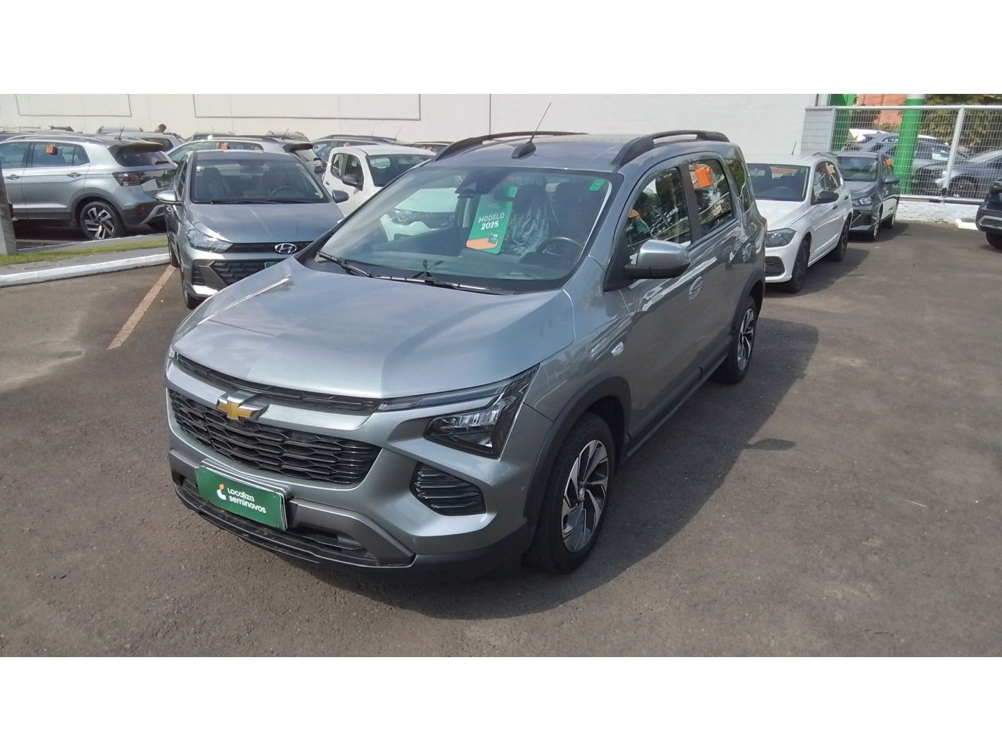 Chevrolet Spin PREMIER 1.8 8V Econo.Flex 5p Aut. na cor Prata no Porto Alegre / RS - 917323