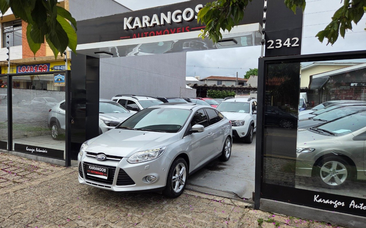 Ford Focus Sed. TI./TI.Plus 2.0 16V Flex Aut na cor Prata em Curitiba / PR - 918038