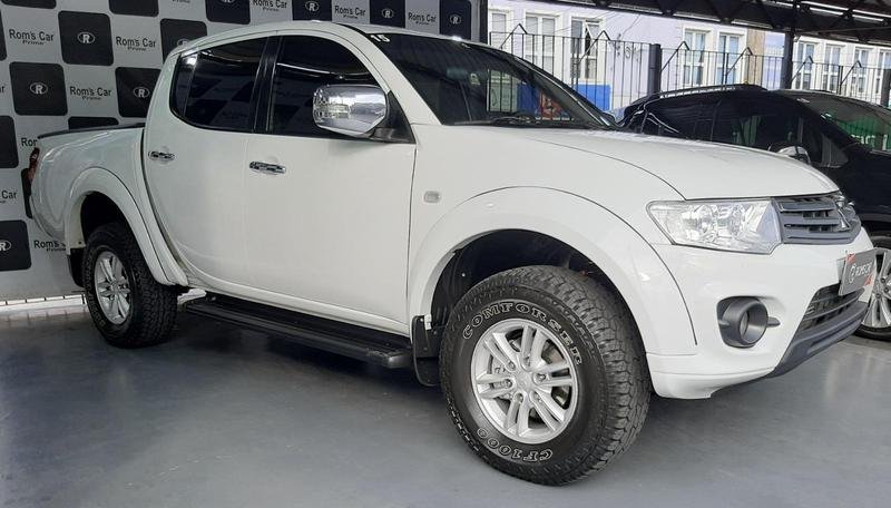 Mitsubishi L200 T.OUTDOOR 3.2 CD TB Int. Dies. Aut. na cor Branco no Gravataí / RS - 918210