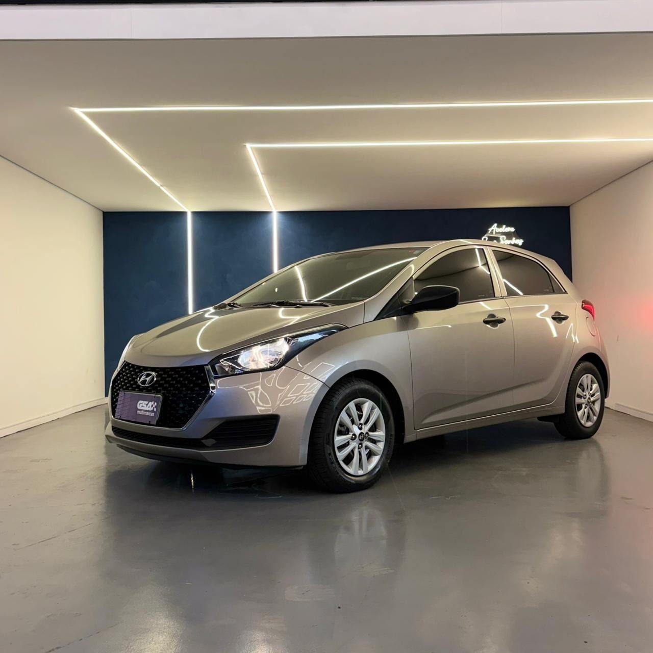 Hyundai HB20 Unique 1.0 Flex 12V Mec. na cor Prata em Sorocaba / SP - 918343