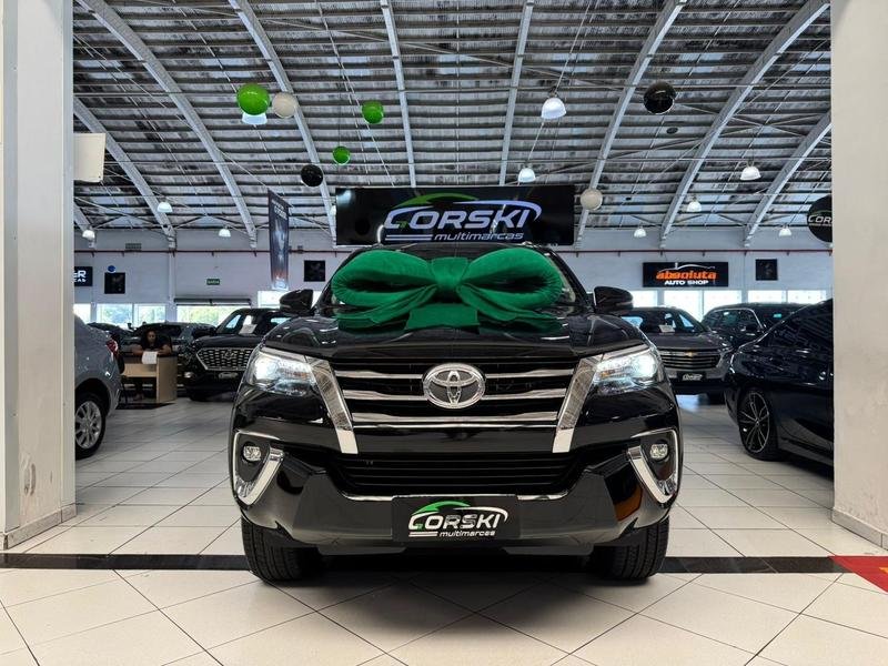 Toyota Hilux SW4 SRX 4x4 2.8 TDI 16V Dies. Aut. na cor Preto em Curitiba / PR - 918363