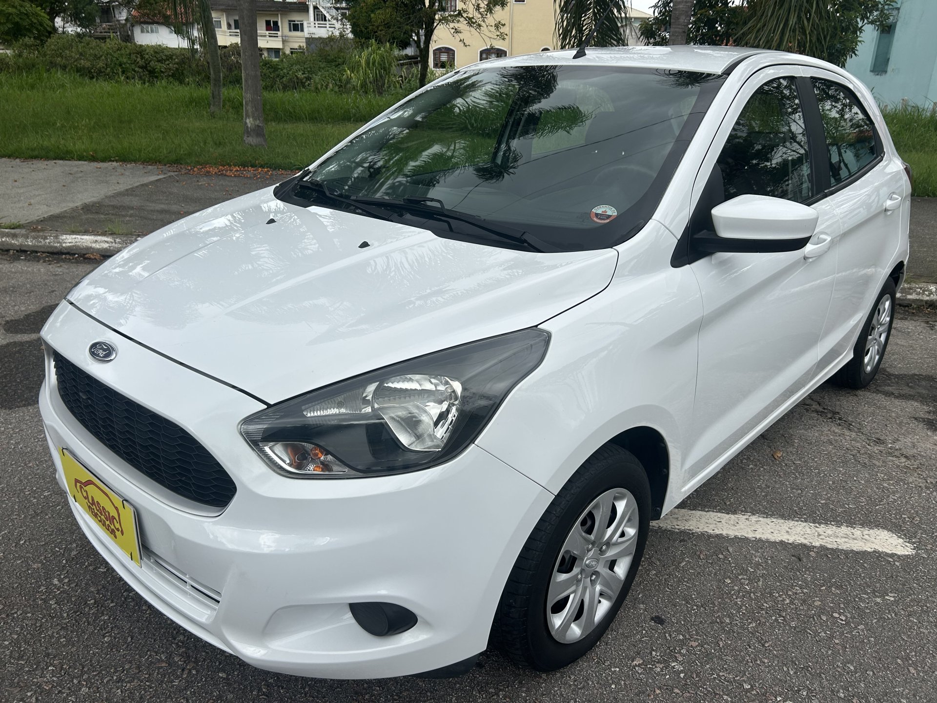 Ford Ka 1.0 SE/SE Plus TiVCT Flex 5p na cor Branco em Florianópolis / SC - 918410