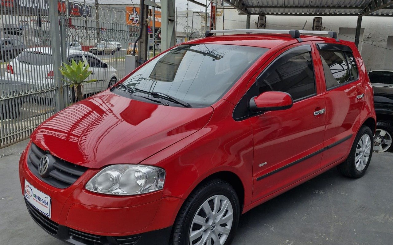 Volkswagen Fox City 1.0 Mi/ 1.0Mi Total Flex 8V 5p na cor Vermelho em Ponta Grossa / PR - 918539