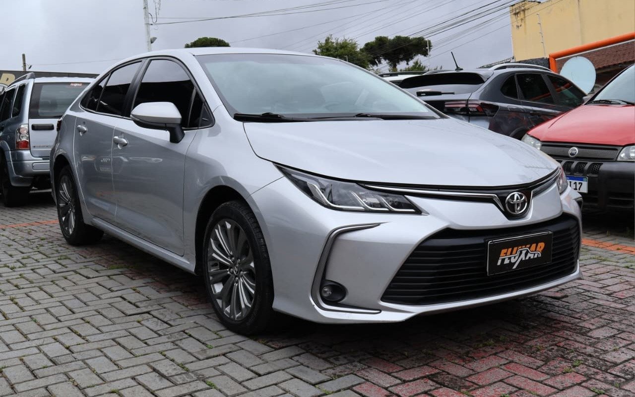 Toyota Corolla XEi 2.0 Flex 16V Aut. na cor Prata em Curitiba / PR - 918605
