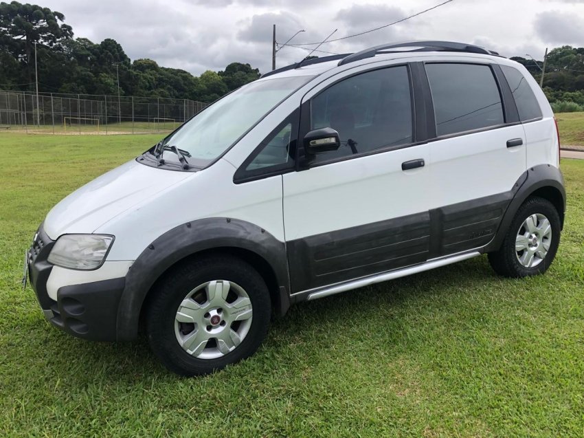 Fiat Idea Advent./ Adv.LOCKER 1.8 mpi Flex 5p na cor Branco em Curitiba / PR - 919238