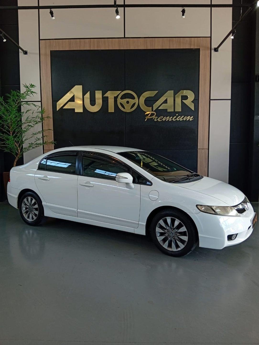 Honda Civic Sedan LX/LXL 1.7 16V 115cv Aut. 4p na cor Branco em Jaraguá do Sul / SC - 919285