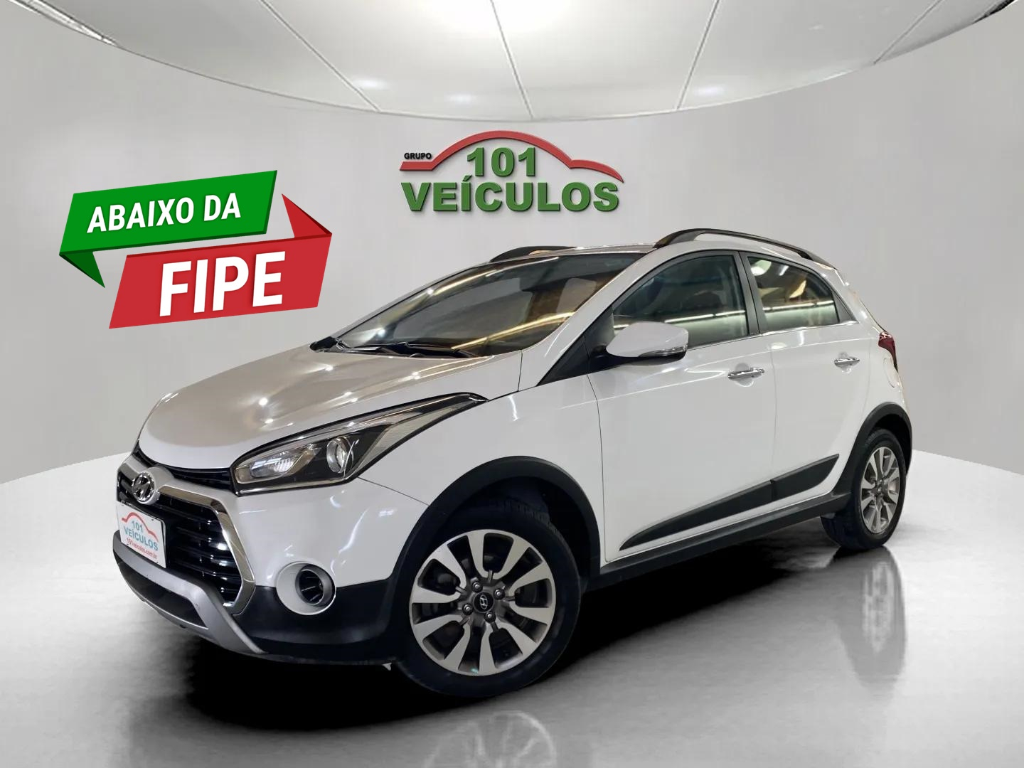 Hyundai HB20X Premium 1.6 Flex 16V Mec. na cor Branco em São José / SC - 919445