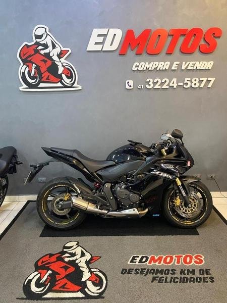 Honda CBR 500R  na cor Preto em Curitiba / PR - 919655