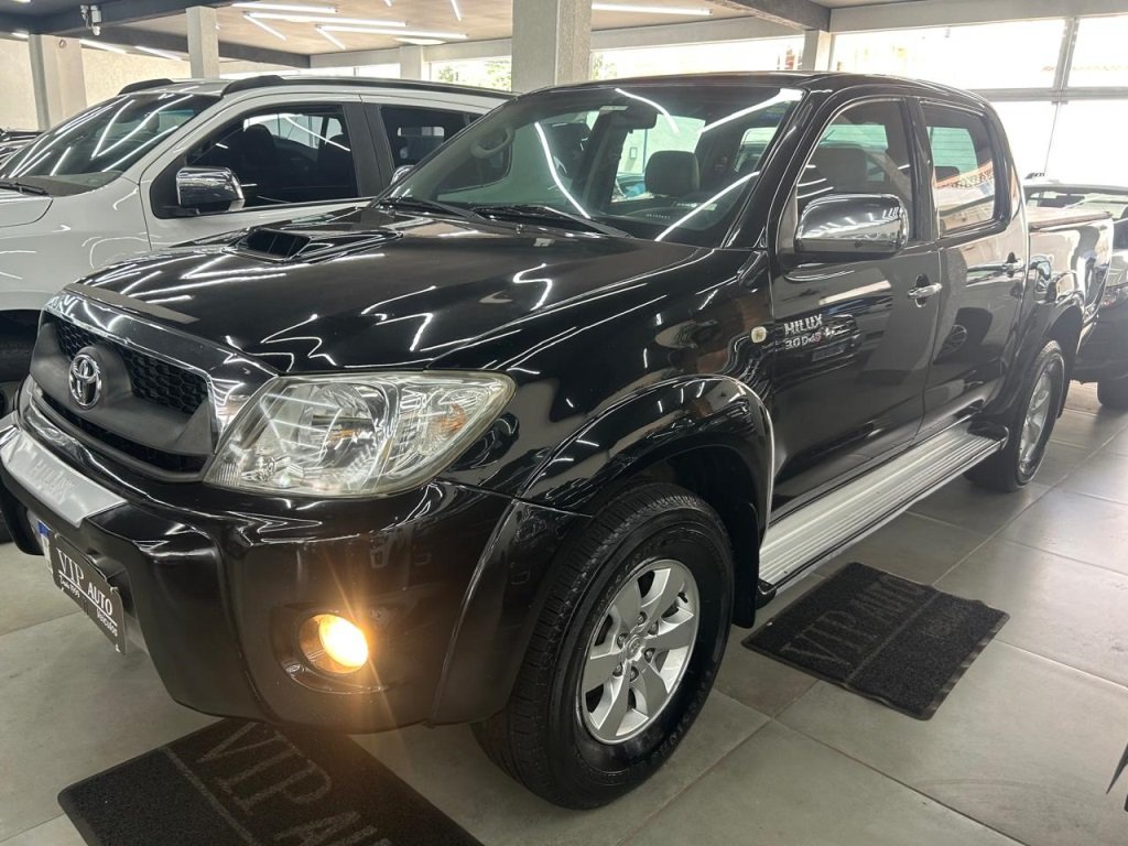 Toyota Hilux CD SRV D4-D 4x4 3.0 TDI Diesel Aut na cor Preto em Maringá / PR - 920080