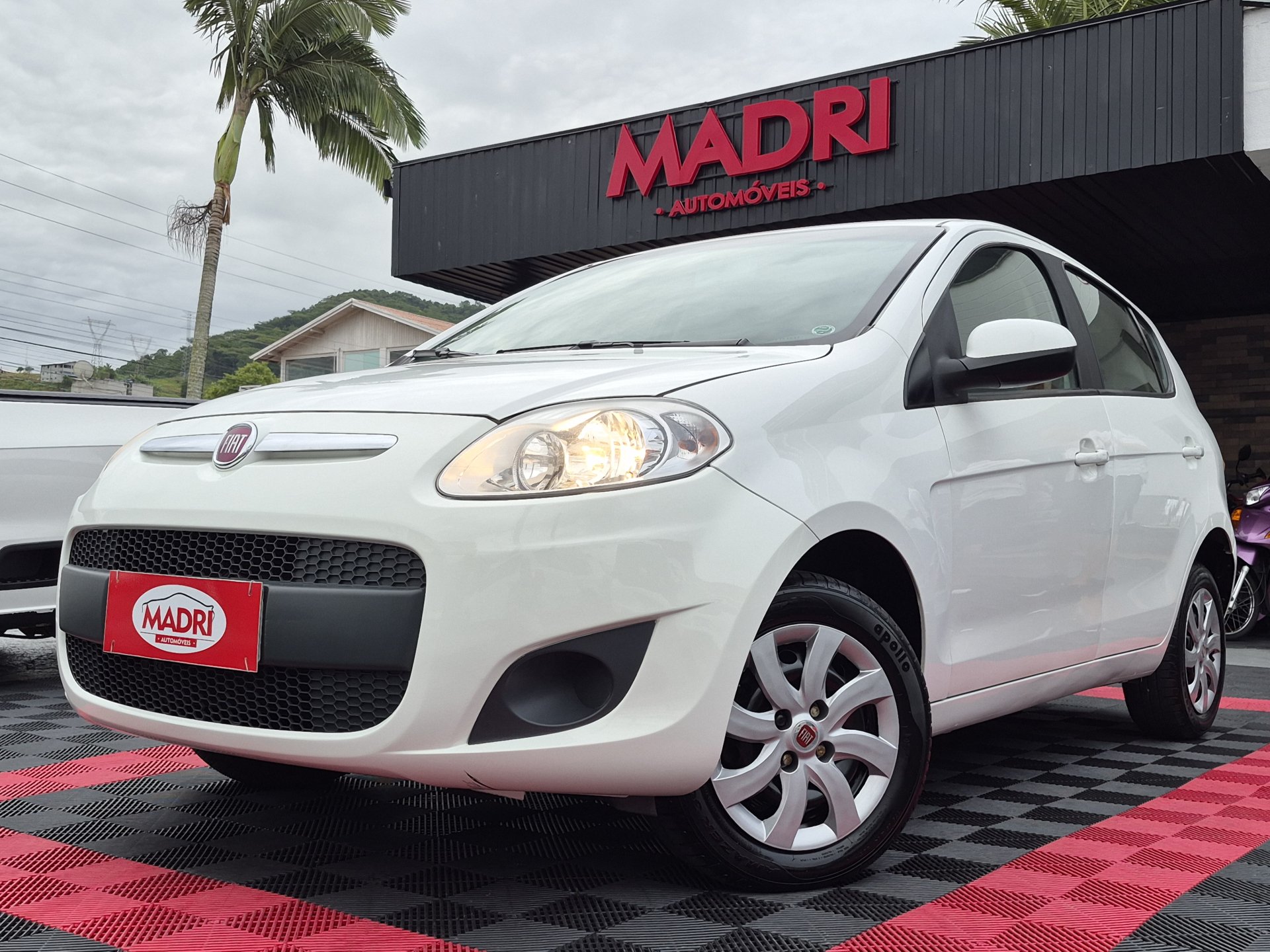 Fiat Palio ATTRACTIVE 1.0 EVO Fire Flex 8v 5p na cor Branco em Palhoça / SC - 920319