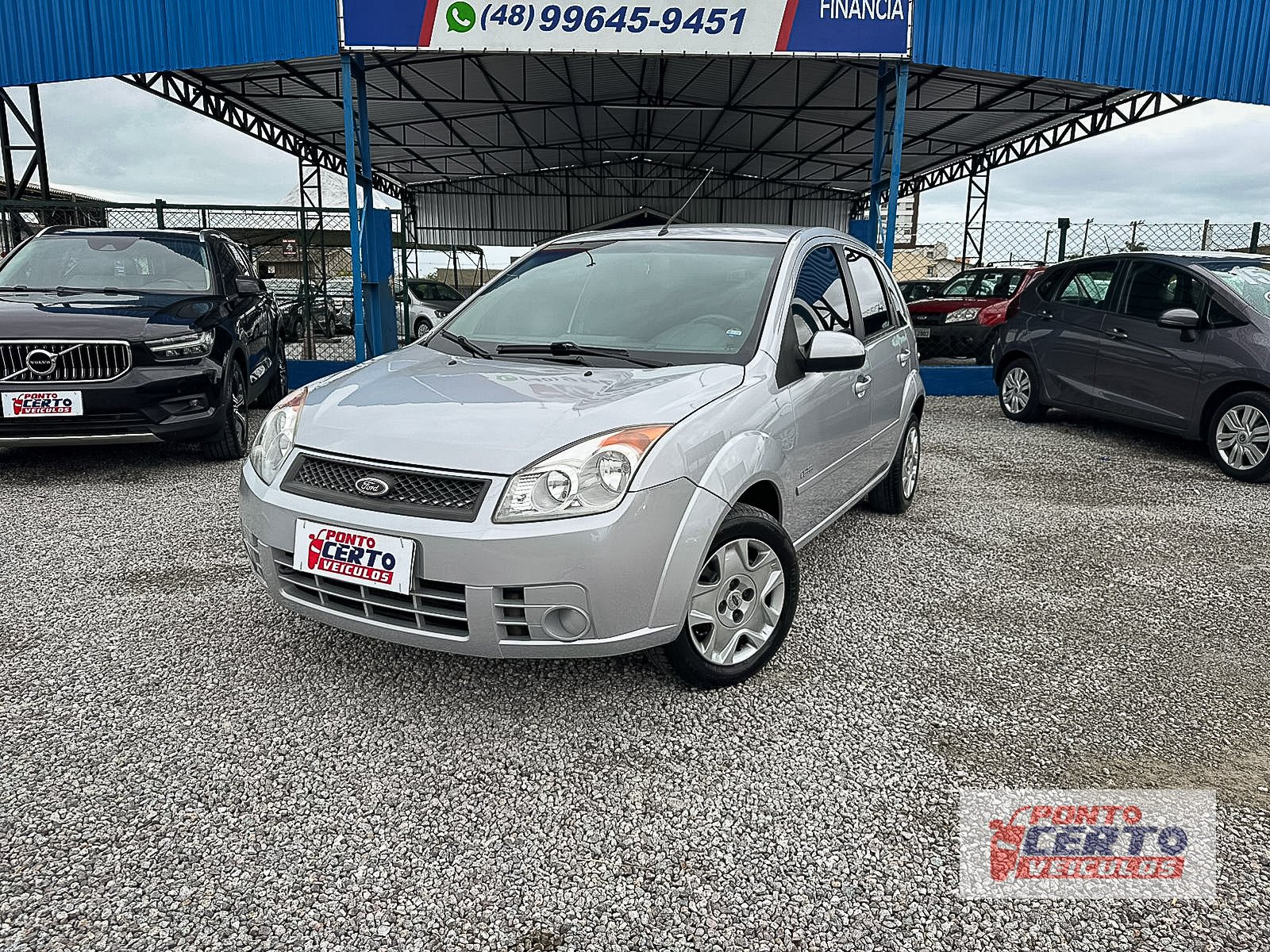 Ford Fiesta 1.6 8V Flex/Class 1.6 8V Flex 5p na cor Prata em Palhoça / SC - 920340