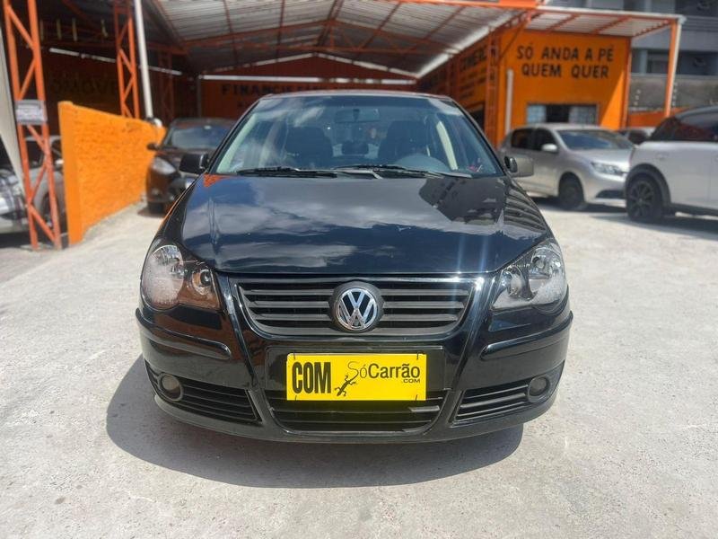 Volkswagen Polo Sedan 1.6 Mi Total Flex 8V 4p na cor Preto em Curitiba / PR - 9208