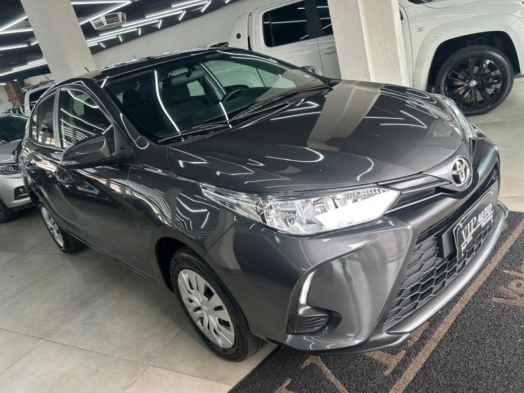 Toyota Yaris XL 1.5 Flex 16V 5p Aut. na cor Cinza em Maringá / PR - 920846