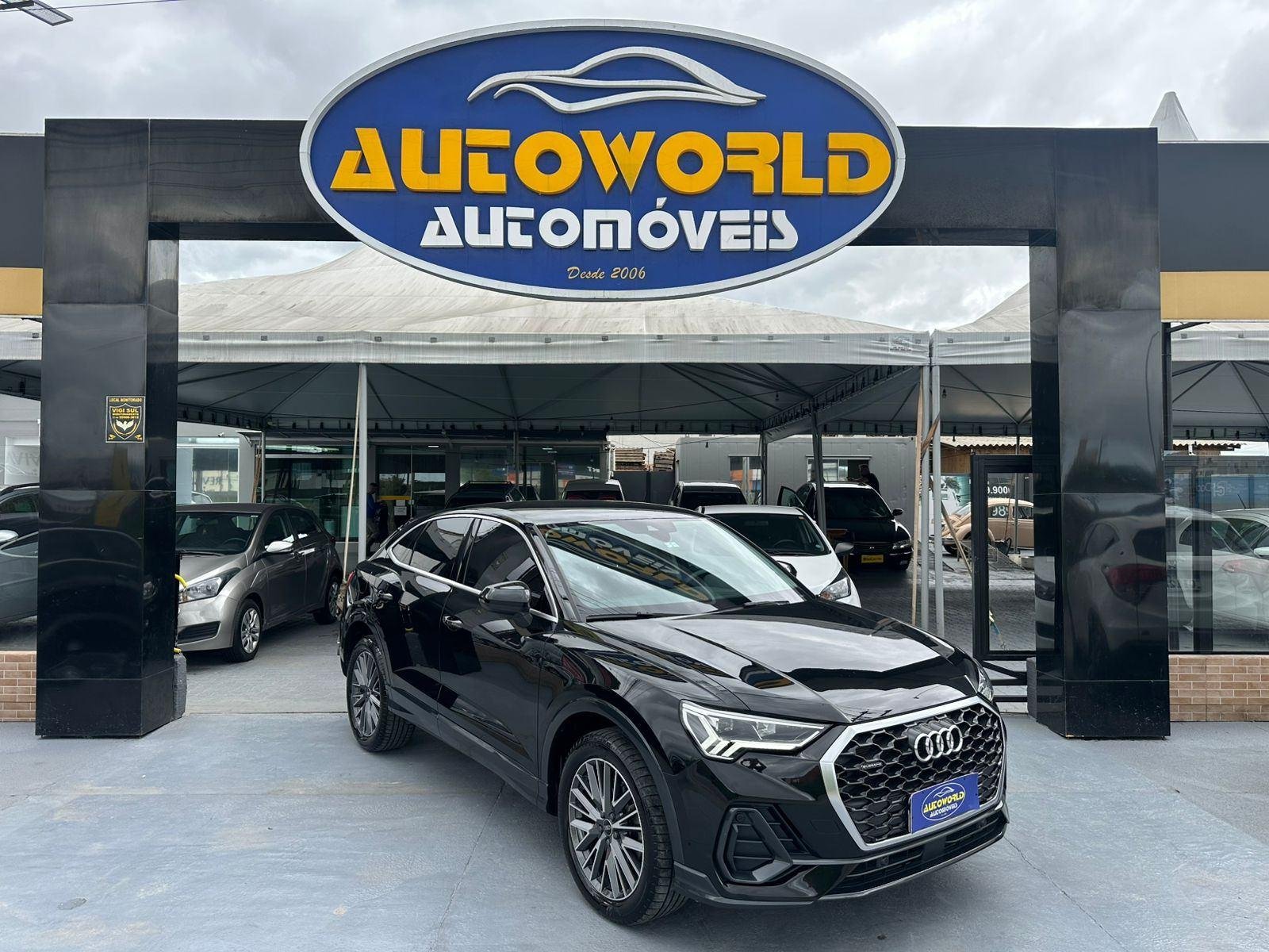 Audi Q3 Performance 2.0 TFSI Tiptr. Quattro na cor Preto em Palhoça / SC - 920850