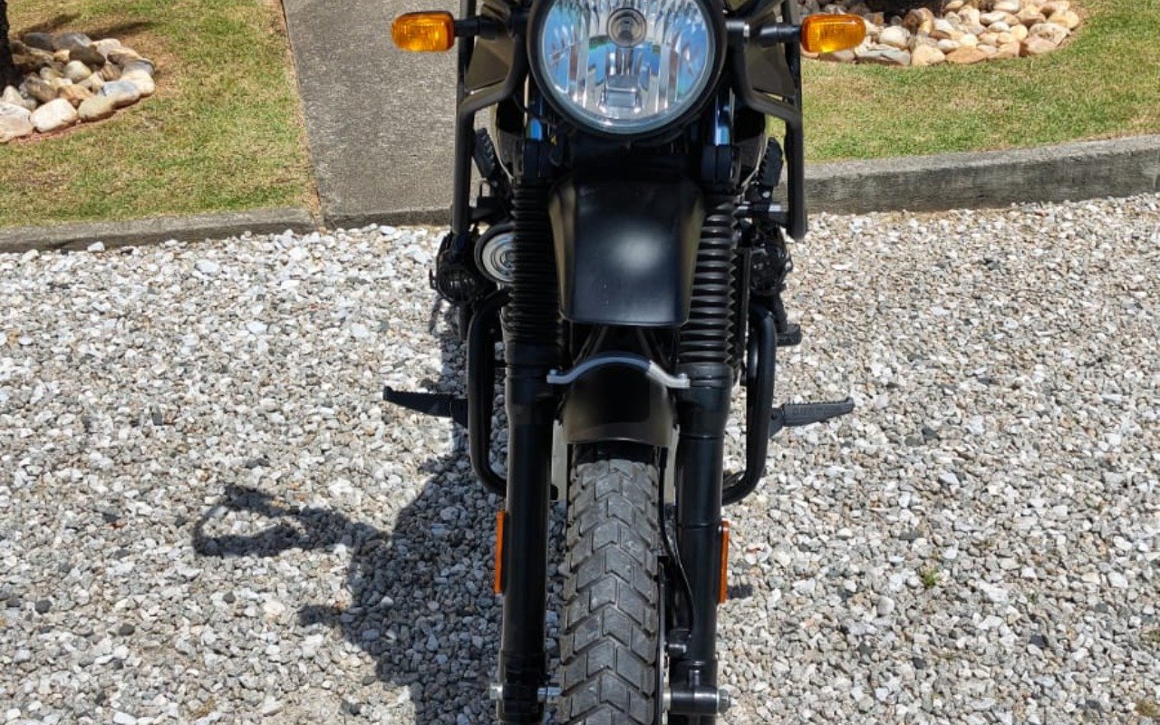 Royal Enfield Himalayan 411 EFI  na cor Preto em Florianópolis / SC - 921062