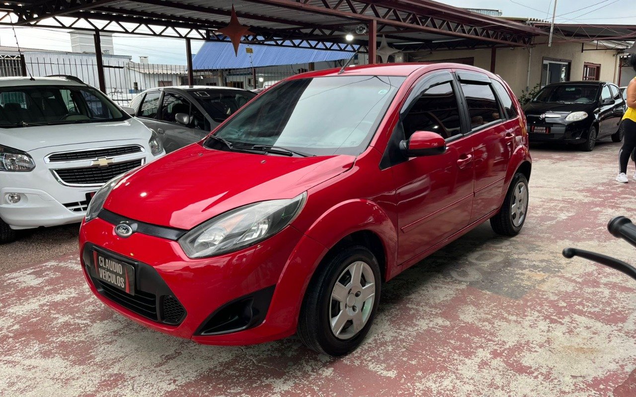 Ford Fiesta 1.0 8V Flex/Class 1.0 8V Flex 5p na cor Vermelho no Canoas / RS - 921764